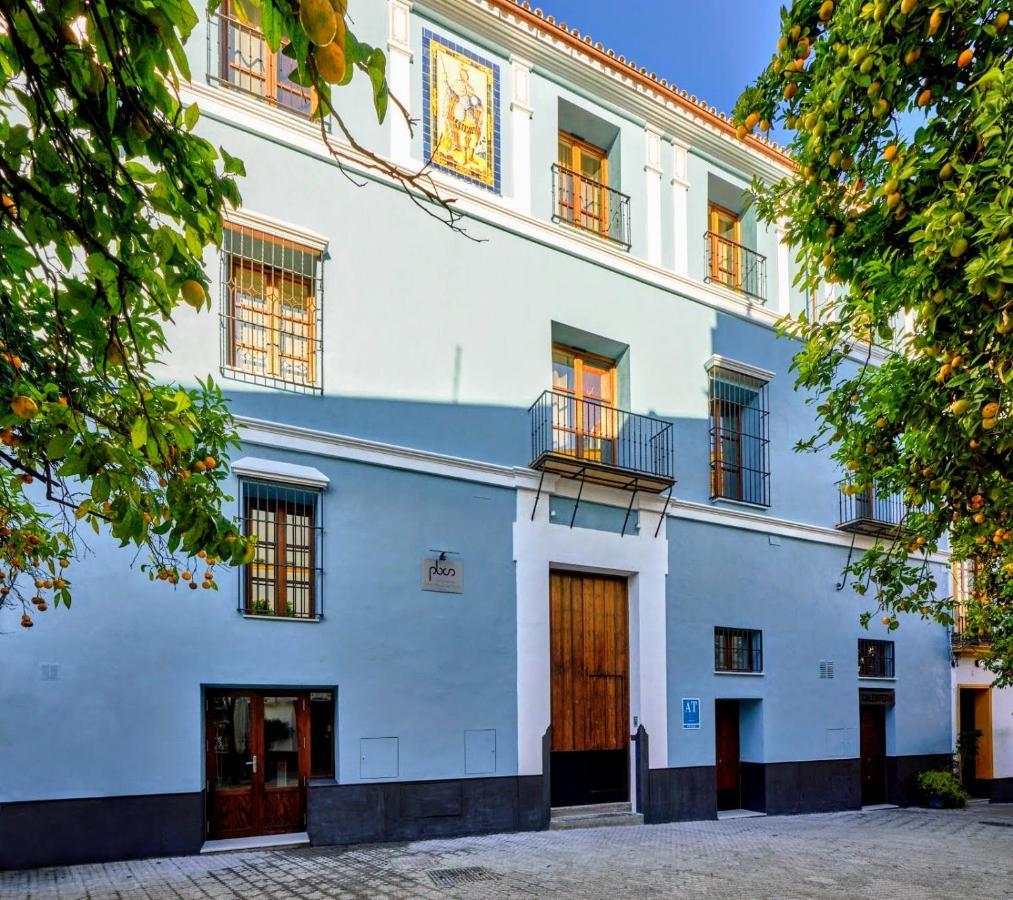 Palacio Del Siglo XVII Frente A Los Jardines De Murillo Sevilla Bagian luar foto