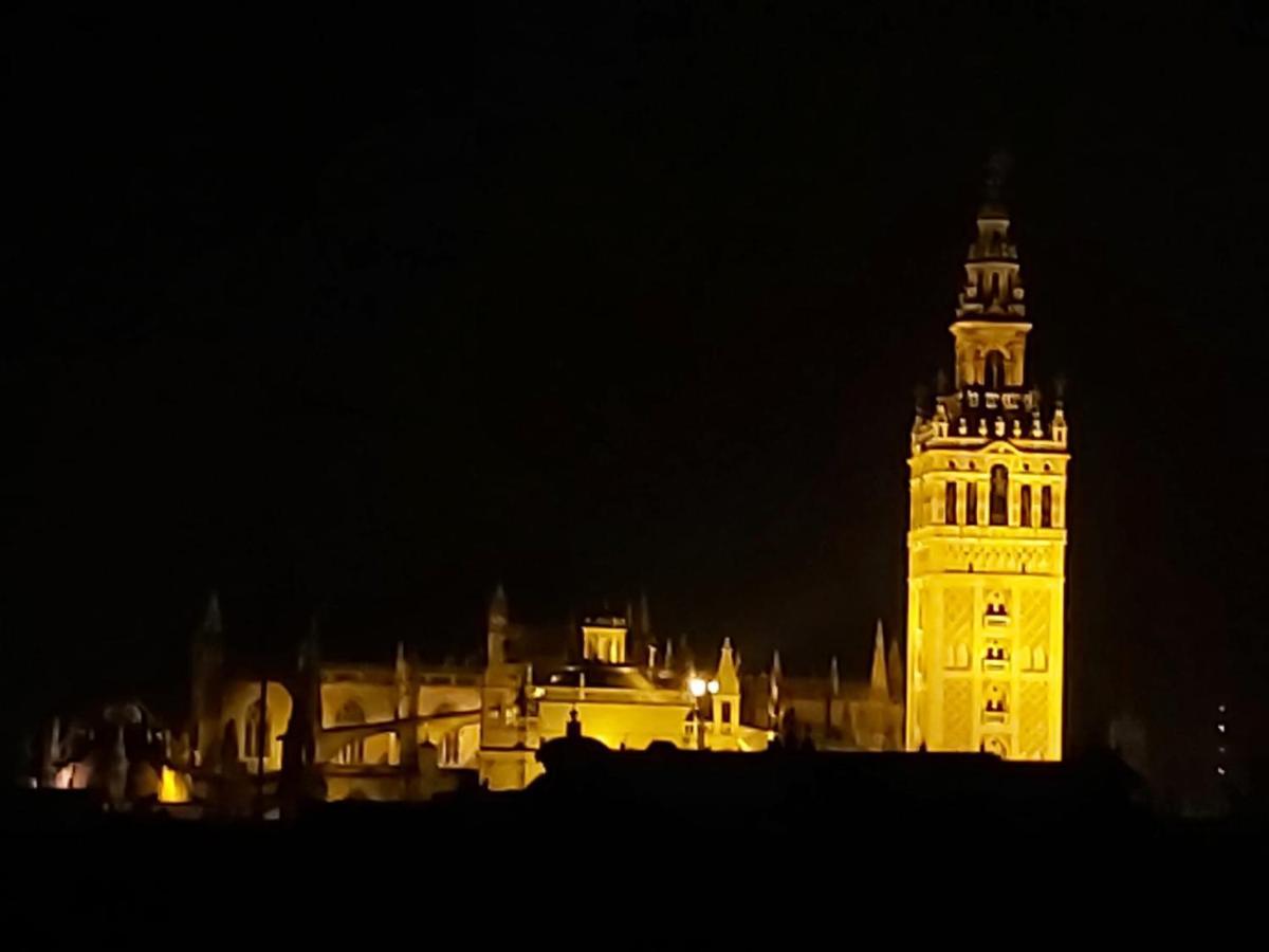 Palacio Del Siglo XVII Frente A Los Jardines De Murillo Sevilla Bagian luar foto