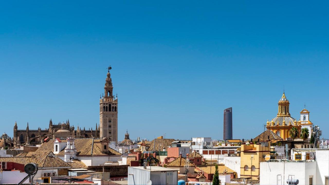 Palacio Del Siglo XVII Frente A Los Jardines De Murillo Sevilla Bagian luar foto